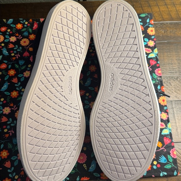 Adidas Black Canvas sneakers NEW - Picture 5 of 6